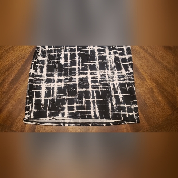 Black and White Sleeveless Sheath Midi Dress Size Small - Picture 6 of 10